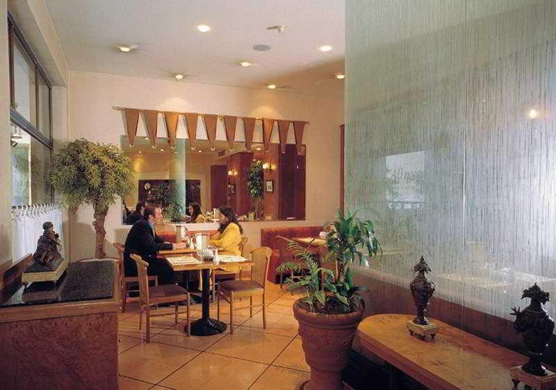 Best Western Esperia Palace Hotel Афины Интерьер фото